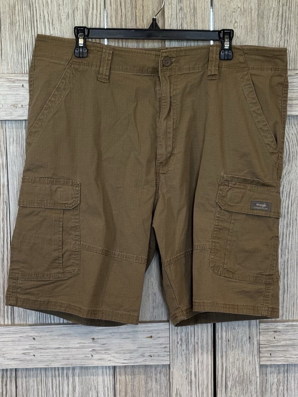 WRANGLER JEANS CO. MENS CARGO SHORTS 38 GRAIN KHAKI 60AIWPO